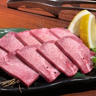 I want you to eat it first! “Enzo Salted beef tongue” is a must-try!