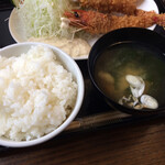 わ楽 - ご飯は大、お味噌汁