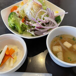 レストランいち - サラダ、スープ、前菜