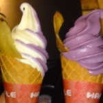 芋舗　芋屋金次郎 - この日のソフト、ミックスに紫芋、ボリュームは元通りに！！（≧▽≦)