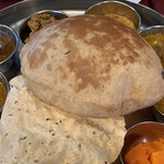 エー・ラージ - 