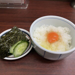Kourai - 朝らーセット750円 (たまごかけごはん、海苔(2枚)、お漬物)