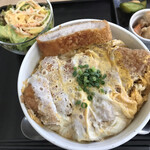 産直食堂 おっちも - ボリューム満点の特製豚かつ丼定食900円