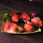 Assortment of 5 carefully selected parts of Kuroge Wagyu beef, 2 servings