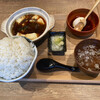 nikujirugyouzanodandadadan - 麻婆豆腐定食のご飯大盛り。