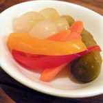 バンガイズ - 自家製ピクルス（340円）