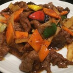 百鶴源 - 牛肉と野菜の黒胡椒炒め