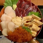 Minato Shokudou - しあわせ海鮮丼　1,600円コース