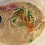 ラーメン翼 - 一味投入