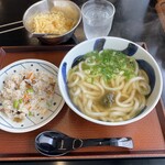 Hanashin Udon - かけうどん＋華めし（天かす添え）