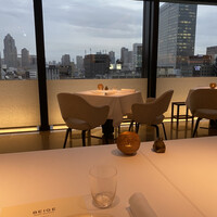 ベージュ アラン・デュカス 東京 - 