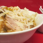 ラーメン二郎 - ラーメン半分＋ニンニク多め＋青ネギ