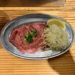 大阪焼肉・ホルモン ふたご - ねぎ塩タン ¥890