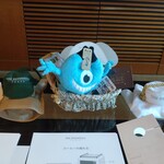 ザ・ペニンシュラ東京 - ワンコ用のプレゼント