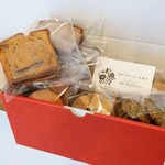 アン フルティエール - もう何選んでも美味しいから、最近は毎回脳死でセットを頼んでます
      自分では選ばないものが入ってたりして楽しい、そしてうまい