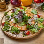 Salad pizza with lots of vegetables