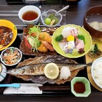 魚六 - サービスランチ　1300円