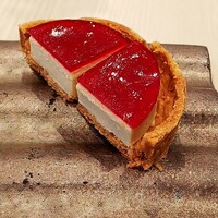 L'éclaireur - フォアグラのムース　トマト　ハイビスカス