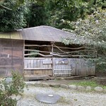 Jerato Shoppu Kousou - 馬と羊の小屋