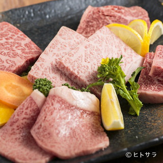Yakiniku Okuu - 4種類の自家製だれで、くせになる味わい『おまかせ盛皿』