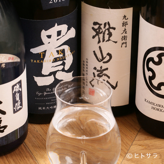 Yakitori Soruto - 3ランクの日本酒を、スッキリとした淡麗辛口メインで品揃え