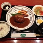 キッチン　プレジール - ランチ
            ハンバーグカレーソース
            900円