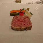 ル・マノアール・ダスティン - 大山地鶏を丸ごとキュイして、しっとりと仕上げたテリーヌ、自家製コルニション