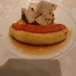 ル・マノアール・ダスティン - 海の幸の白いブータン、カブのサラダ