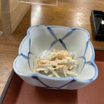 レストラン中央 - ゴボウの和え物