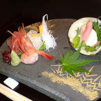 花咲 錦店 - お造り。ぷりぷり♪鯛とボタンエビ、蛤でした～☆ちょっと食べちゃった後ですみません(＠_＠;)