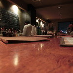 ペスカ - カウンターの窓際が特等席かな、次回はデートで来たいな♪