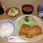 とんかつ燕楽 - ロース定食(2000円)素晴らしいクオリティでした！