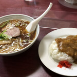 栄屋ミルクホール - ラーメンとカレーライスのセット