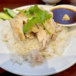 Thai Restaurant BASIL - カオマンガイ940円