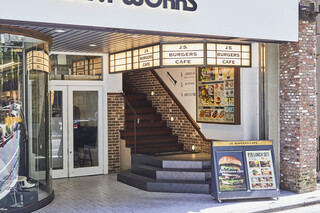 J.S. BURGERS CAFE - 大きなハンバーガーの写真が目印です！