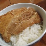 中華そば 櫓屋 - 小ライスに焼豚