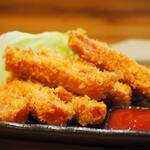 卓 - つまみハムカツその２