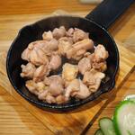 卓 - 赤鶏の塩焼きその１