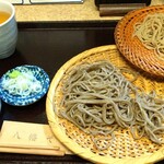 八幡そば - 「福井県産」と「滋賀県産」のお蕎麦