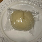 ナナパン - クリームパン。白いです。