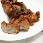 ル・プチメック 日比谷店 - ゴルゴンゾーラの乳脂×蜂蜜がじゅわ♡
                                木の実ざくざく　最高！