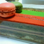 パティスリー・サダハル・アオキ・パリ 丸の内店 - 横から！