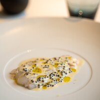 レストラン オオツ - 2021.10 サッと火を入れた駿河湾産テナガエビ 海老出汁のキャヴィアクリームソース 乳清 レモンオイル