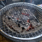 焼肉食堂たつみ - この状態で牛タンもって来られても...