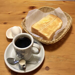 コメダ珈琲店 - ブレンドコーヒー490円、Aモーニング0円、追加トースト180円