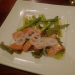 北条産グリーンアスパラ、自家製スモークサーモン