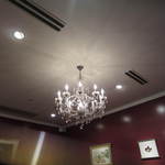 L’ISOLETTA - シャンデリアが綺麗＾＾