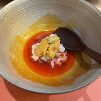 鮨 そえ島 - クジラあと卵の残りにシャリとウニ✨崩して食べる✨