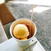 Blue DOOR Coffee - シフォンケーキバニラアイス乗せ（蜂蜜）