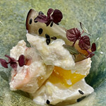 鮨 心白 - 柿 梨 無花果 長野パープルを西京味噌と胡麻と豆腐で繊細に和えてあります
